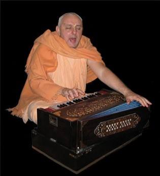 suhotra_swami_with_harmonium